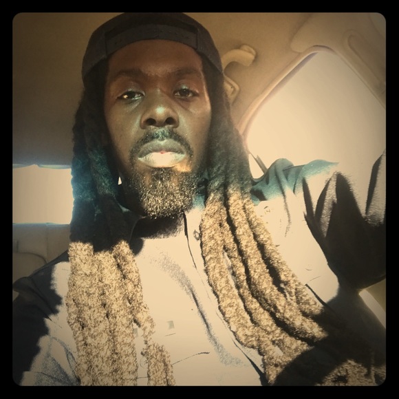 Meet your Posher, Bobby - Picture 1 of 1